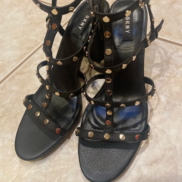 Dkny Shoes - DKNY HANZ T STRAP MULE WITH STUDS